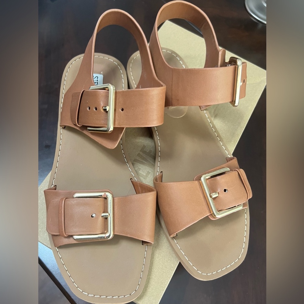 Like new Steve Madden cognac sandals